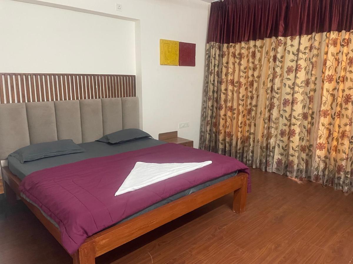 Royal Nest Premium Mundhva Exterior foto