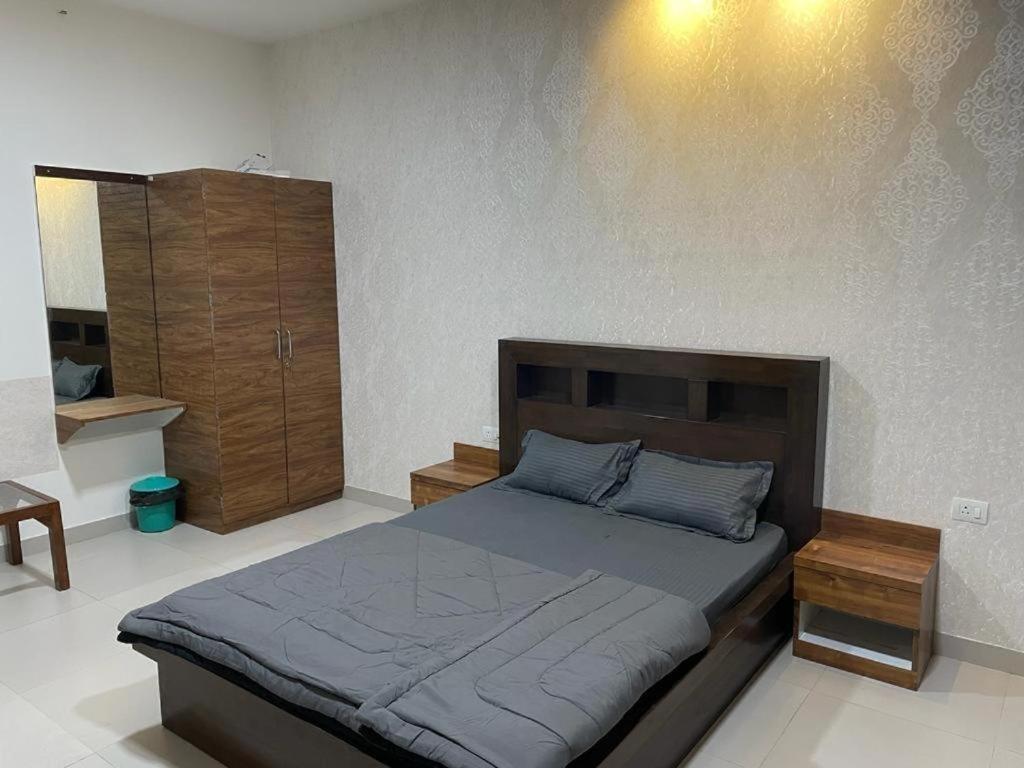 Royal Nest Premium Mundhva Exterior foto